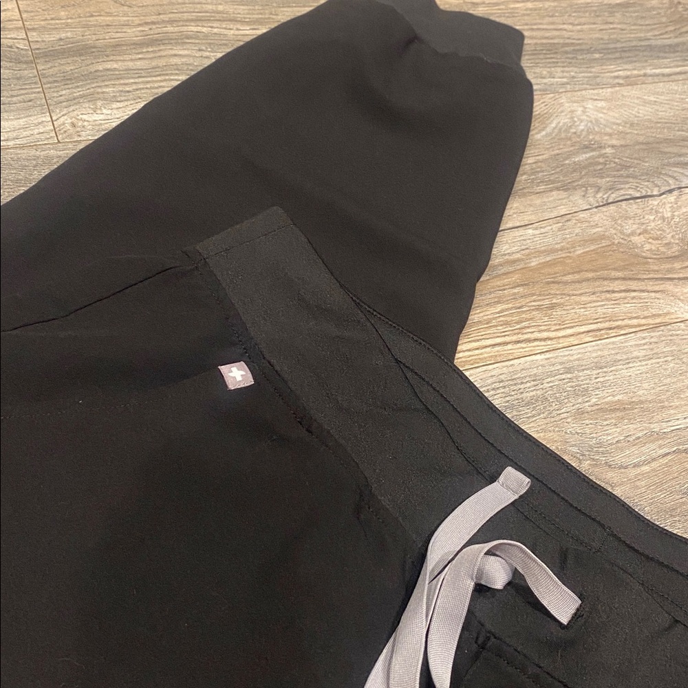 Figs scrub joggers size XLP - Picture 2 of 3